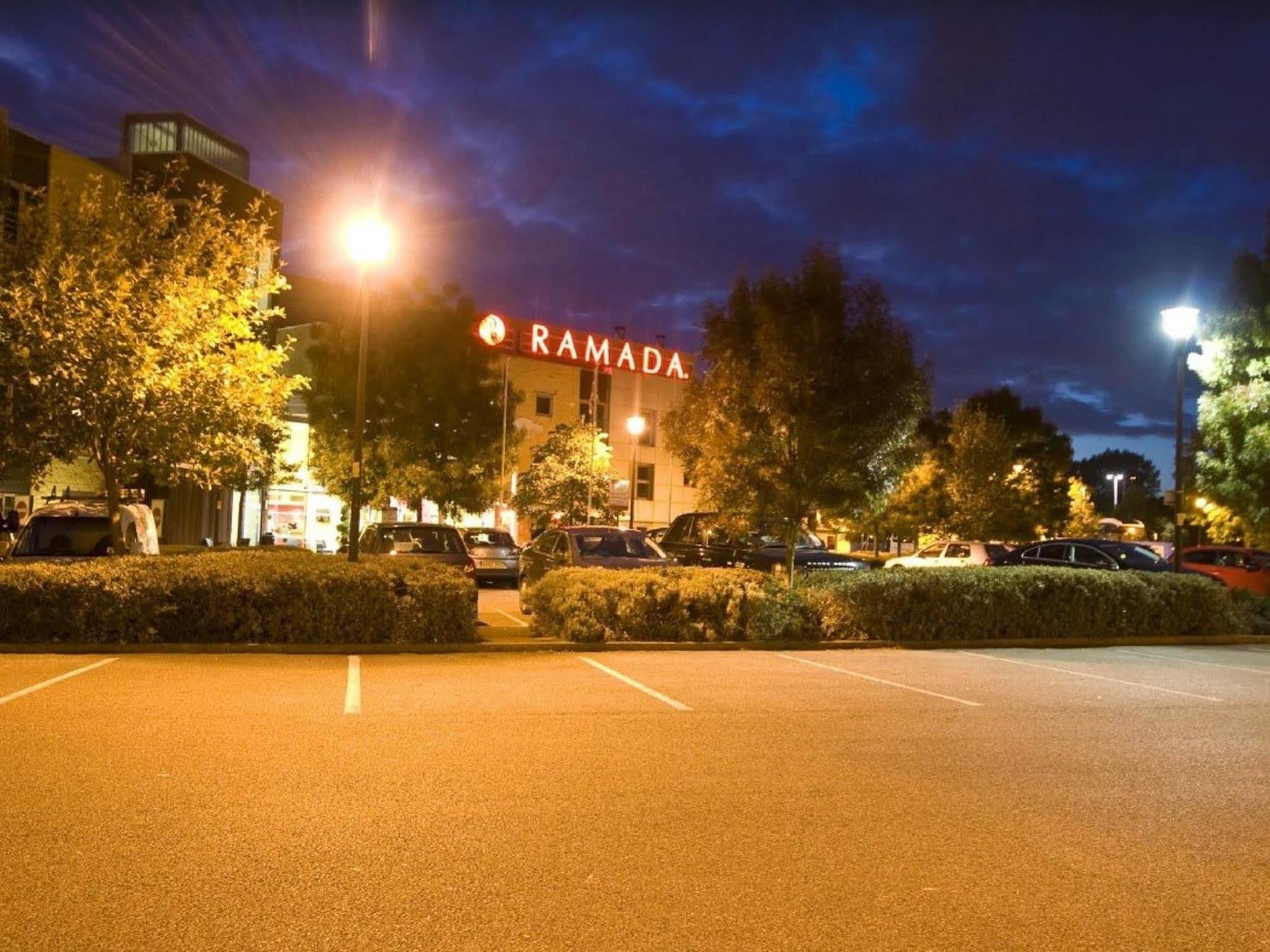 Ramada London North Hotel Edgware Luaran gambar